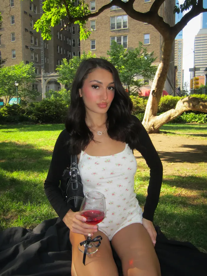 Alia Dzemaili-美图3